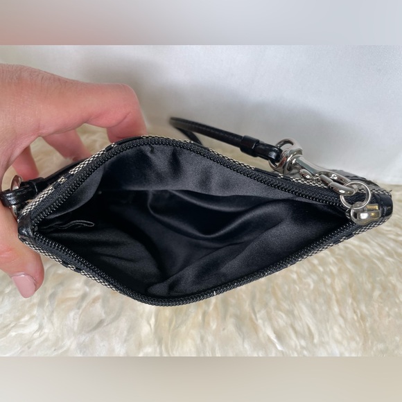 Coach Black Signature Buckle Wristlet - Picture 6 of 6